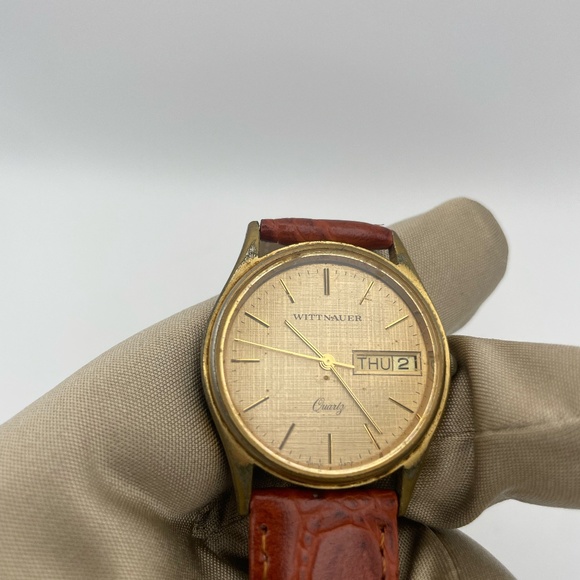 Gold and Brown Men's Watch - Picture 6 of 9